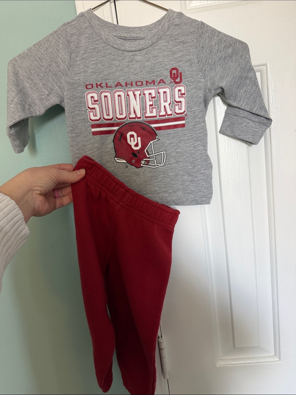 Oklahoma Sooners Kids Gray & Crimson Sweatshirt Set - Youth Joggers